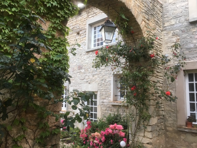 gite groupe piscine bourgogne